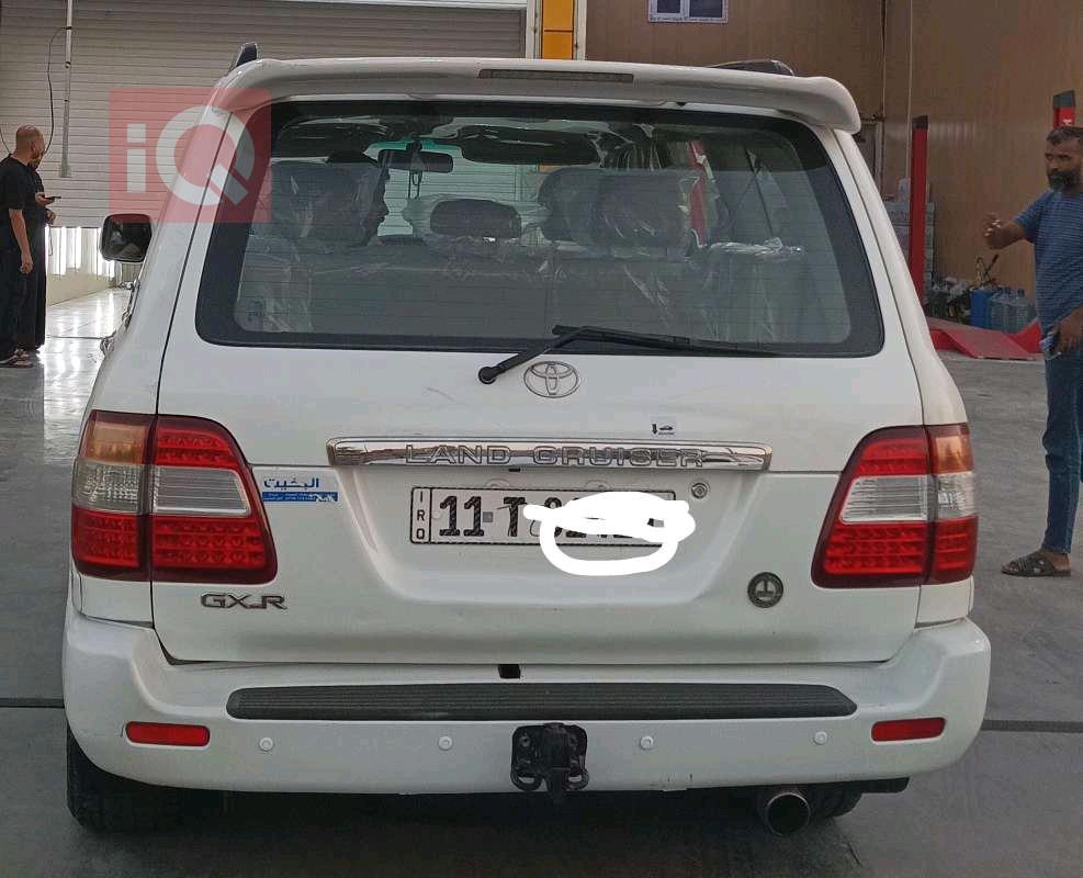 تۆیۆتا لاند کروزەر
